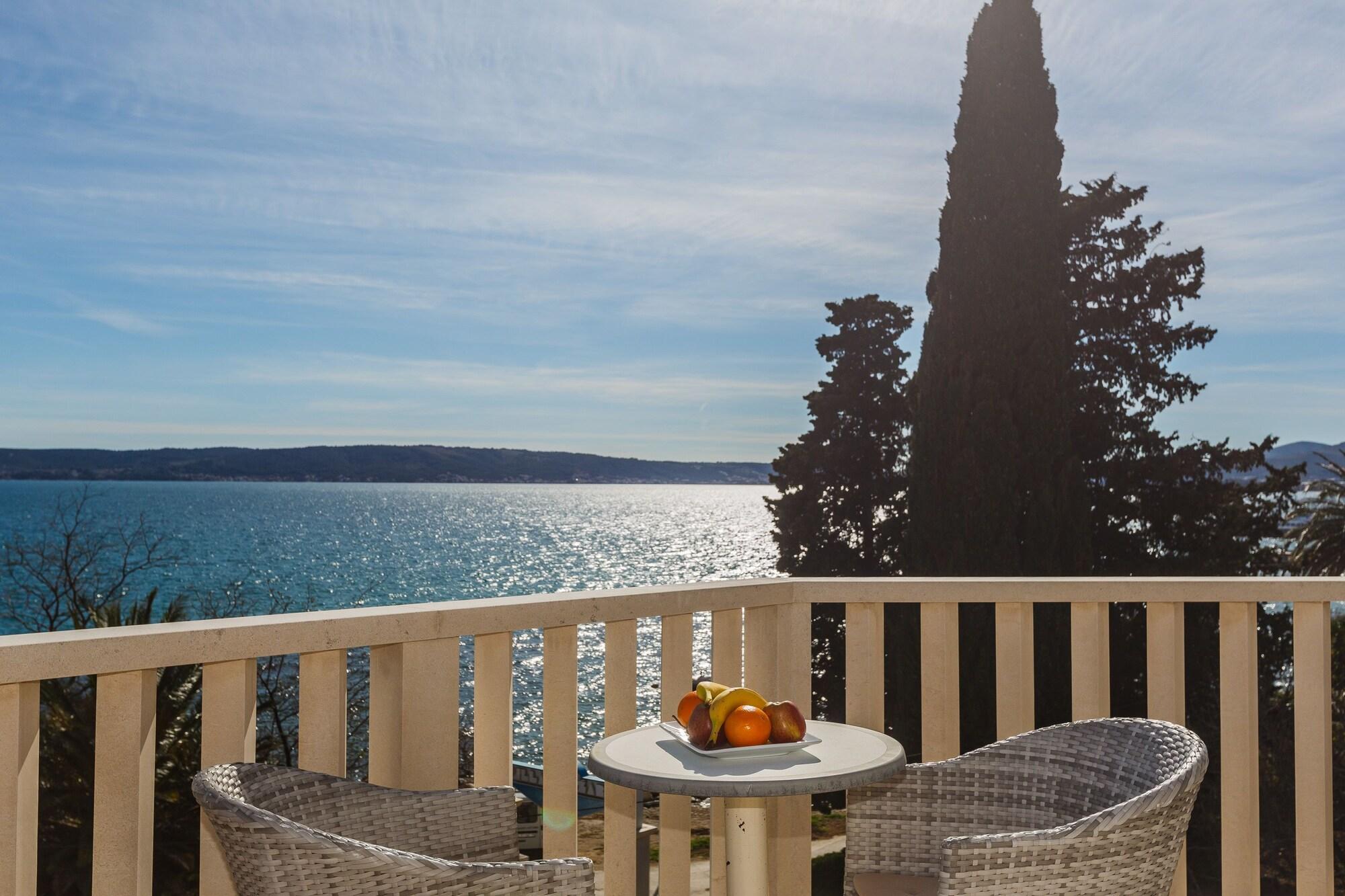 Hotel Villa Zarko Kaštel Stari Exterior foto