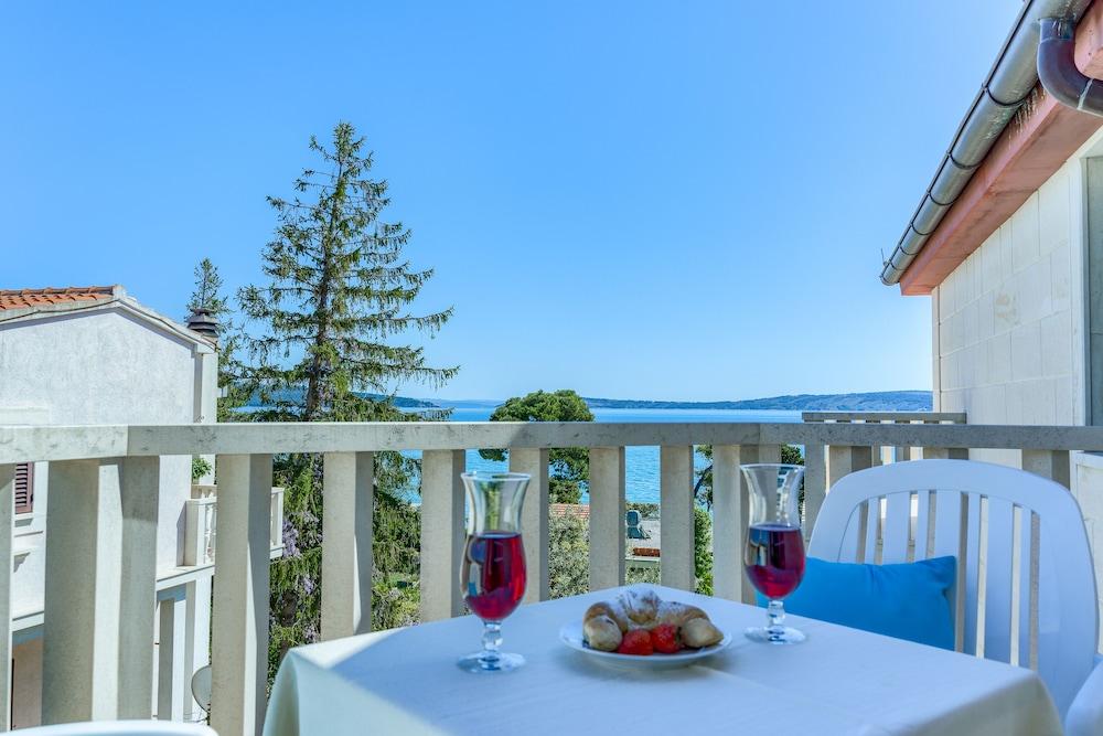 Hotel Villa Zarko Kaštel Stari Exterior foto
