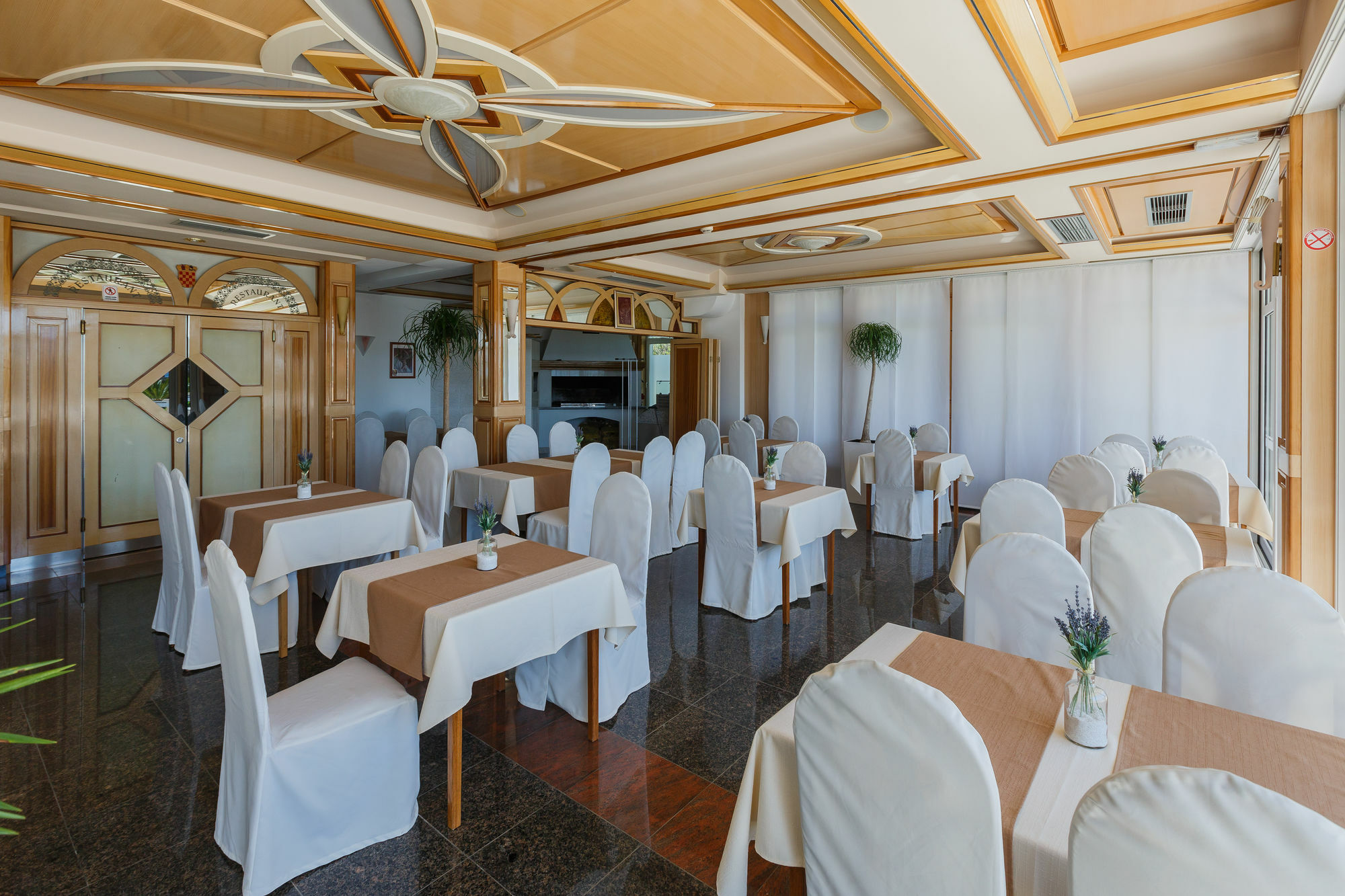 Hotel Villa Zarko Kaštel Stari Exterior foto